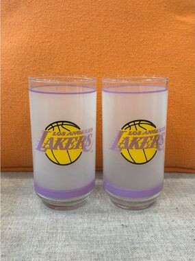 Vintage LA Lakers collectible drinking glasses-pair